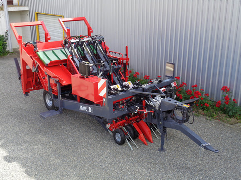 Multi row harvester topper REP